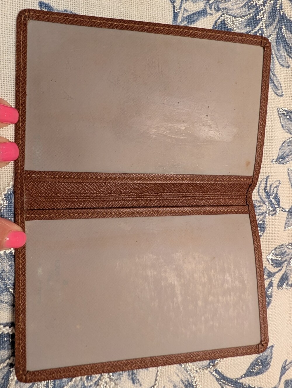 Authentic Vintage Louis Vuitton Taiga Leather ID/Photo Holder In Brown Unisex - Picture 7 of 12